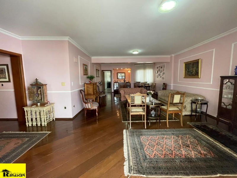 Apartamento com 4 quartos à venda, 300m² — foto 1 de 24