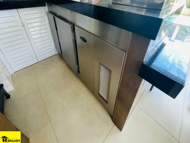 Casa de Condomínio com 3 quartos à venda, 400m² — foto 13 de 28