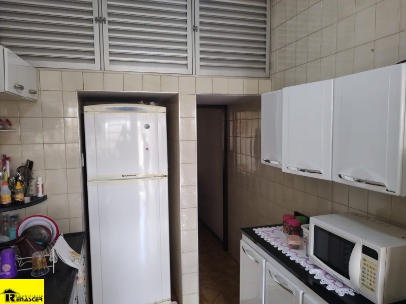 Casa com 3 quartos à venda, 270m² — foto 16 de 24