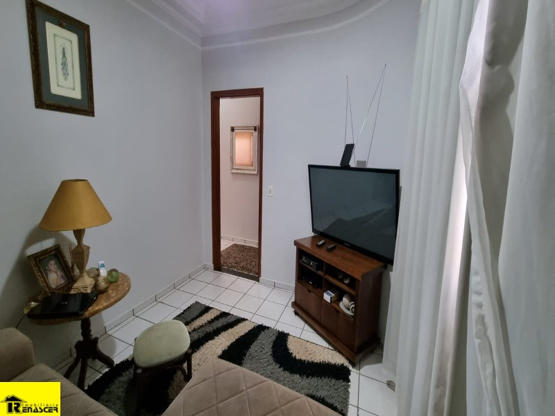 Casa com 3 quartos à venda e aluguel — foto 19 de 90