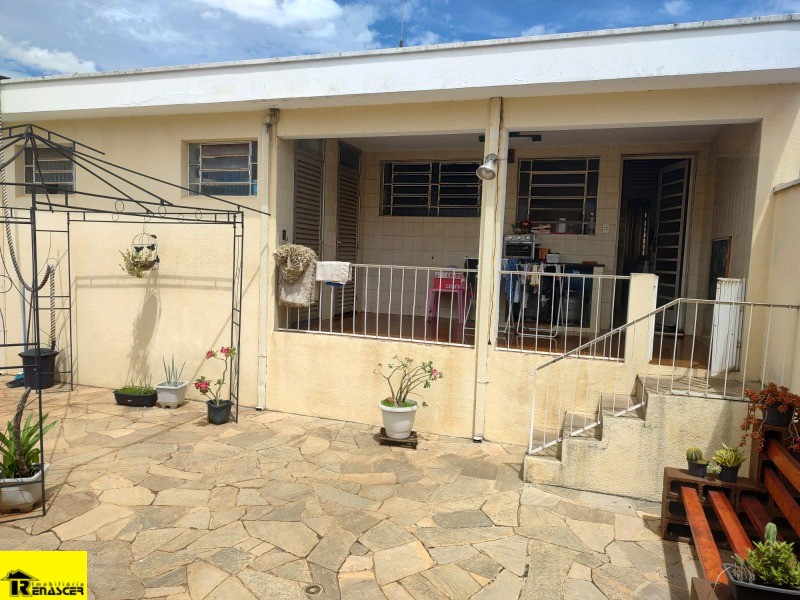 Casa com 3 quartos à venda, 270m² — foto 21 de 24