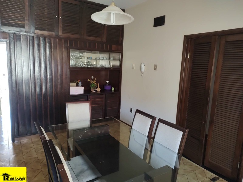 Casa com 3 quartos à venda, 270m² — foto 13 de 24