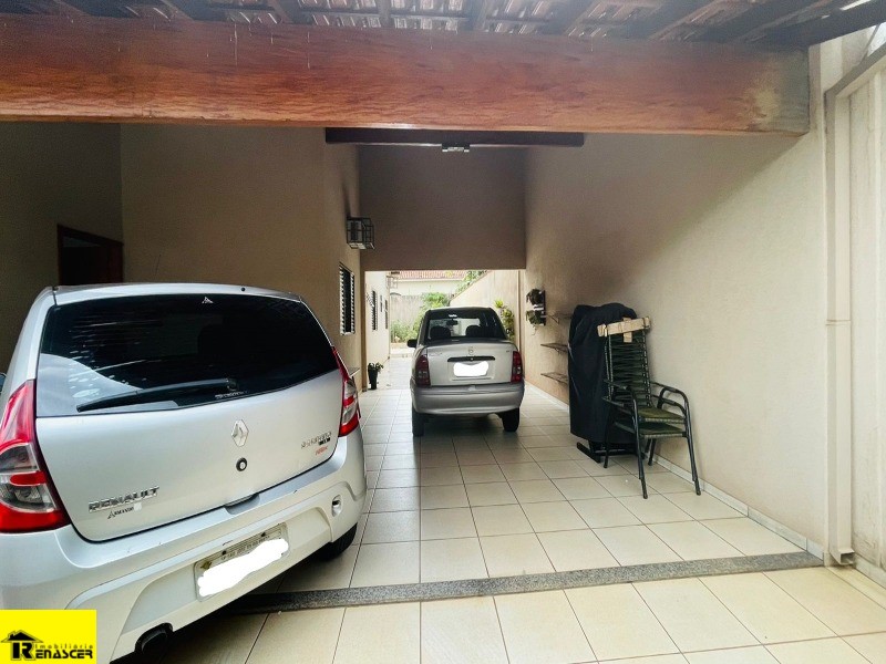 Casa com 3 quartos à venda, 352m² — foto 2 de 14