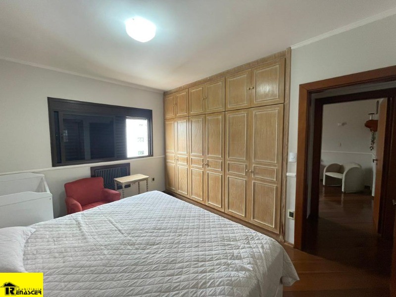 Apartamento com 4 quartos à venda, 300m² — foto 14 de 24
