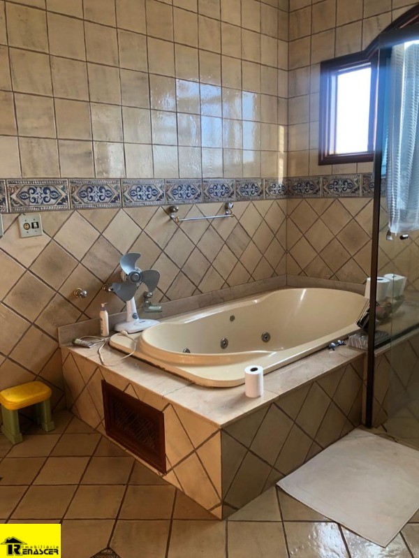 Casa de Condomínio com 4 quartos à venda, 600m² — foto 17 de 29