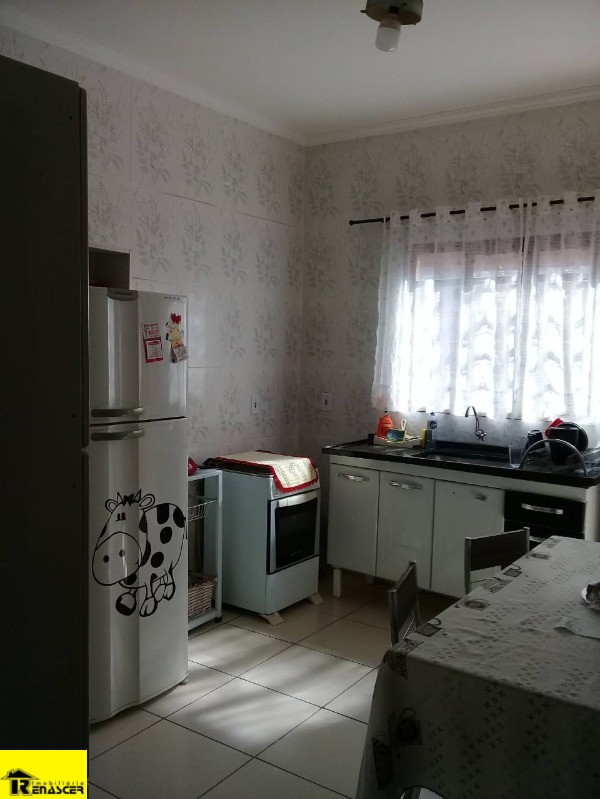 Casa com 2 quartos à venda, 200m² — foto 5 de 9