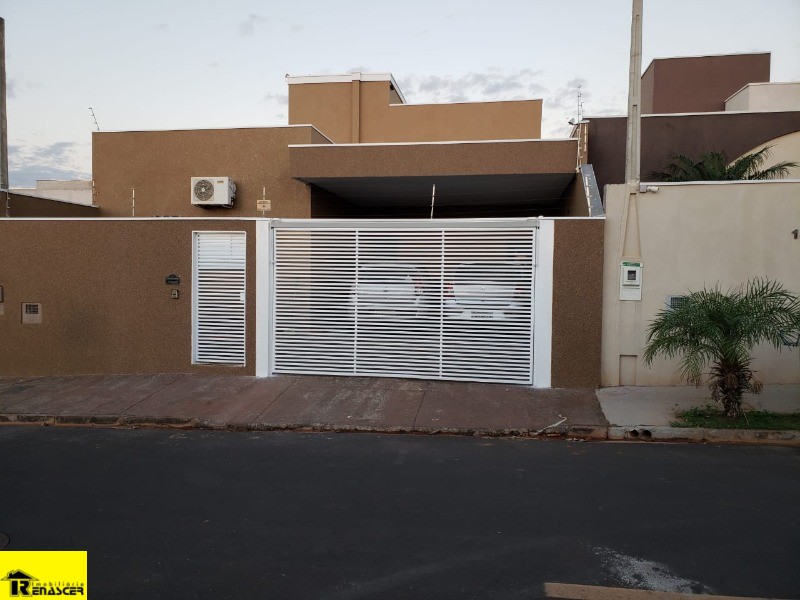 Casa com 3 quartos à venda, 200m² — foto 1 de 10