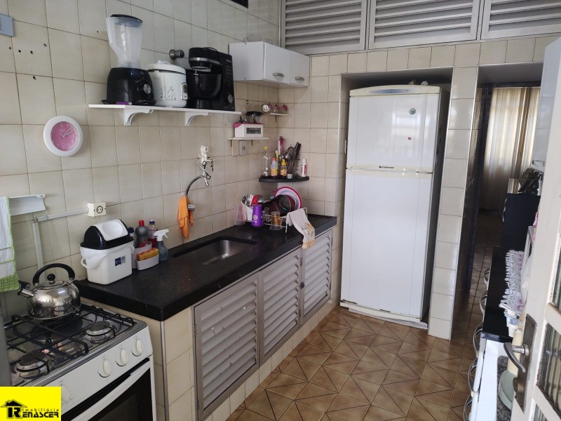 Casa com 3 quartos à venda, 270m² — foto 17 de 24