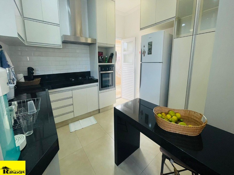 Casa de Condomínio com 3 quartos à venda, 400m² — foto 7 de 28
