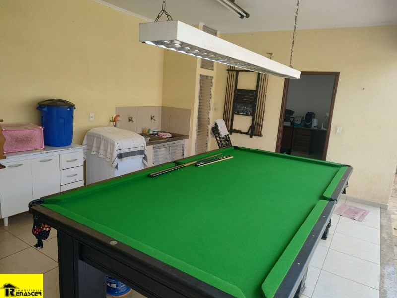 Casa com 3 quartos à venda, 270m² — foto 19 de 24