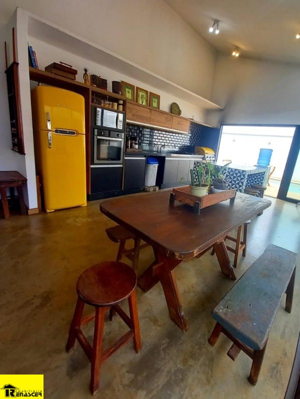 Casa de Condomínio com 3 quartos à venda e aluguel, 400m² — foto 5 de 9