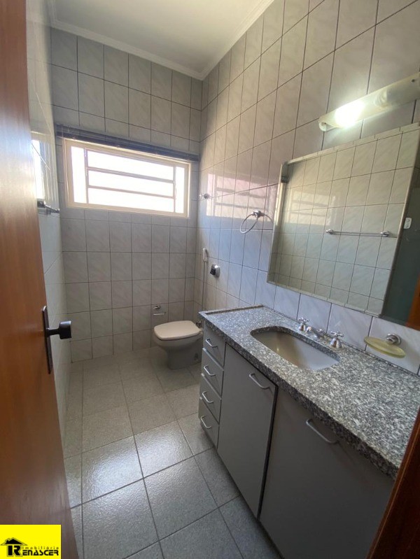 Casa com 4 quartos à venda e aluguel, 300m² — foto 12 de 22