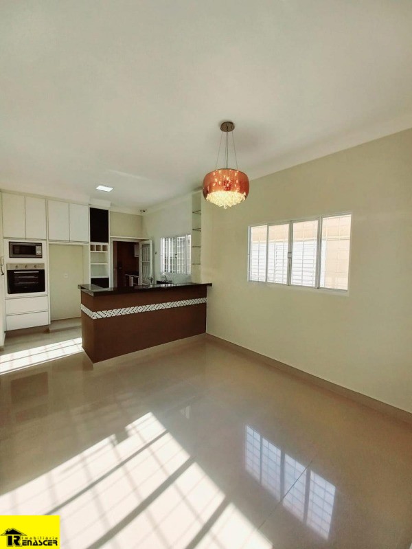 Casa com 3 quartos à venda, 200m² — foto 10 de 21