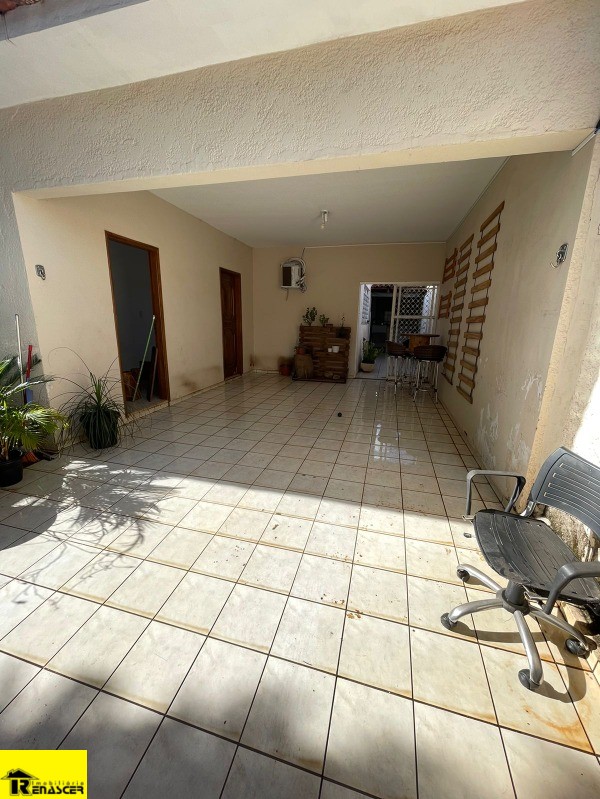 Casa com 3 quartos à venda — foto 3 de 25