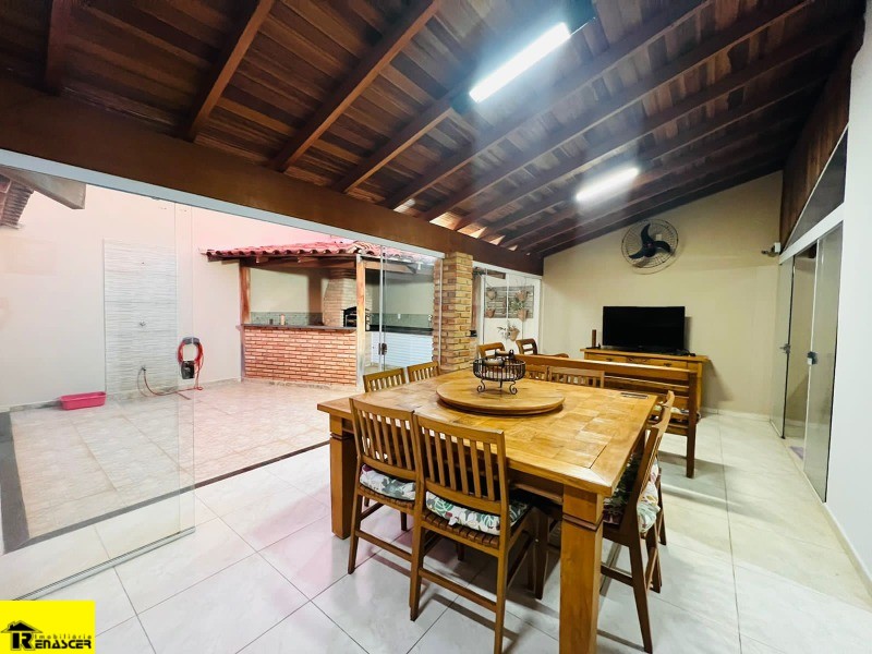 Casa com 2 quartos à venda, 200m² — foto 15 de 49