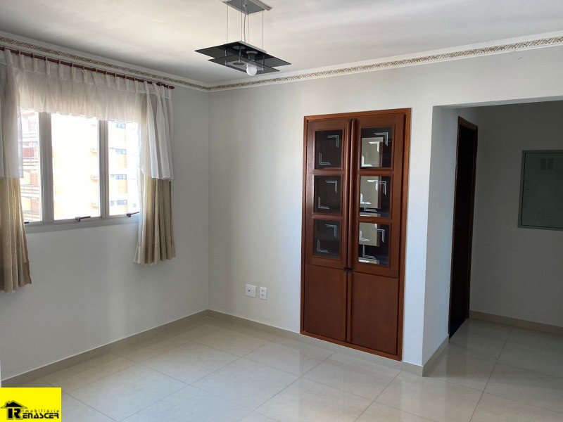 Apartamento com 3 quartos à venda, 120m² — foto 1 de 22