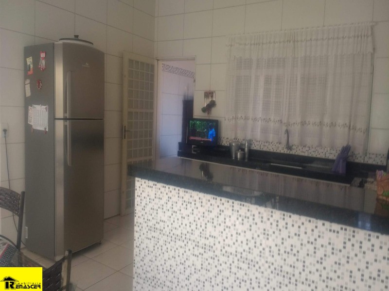 Casa com 3 quartos à venda, 202m² — foto 8 de 27
