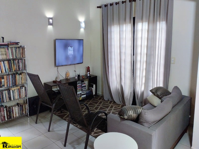 Casa com 3 quartos à venda, 200m² — foto 3 de 8