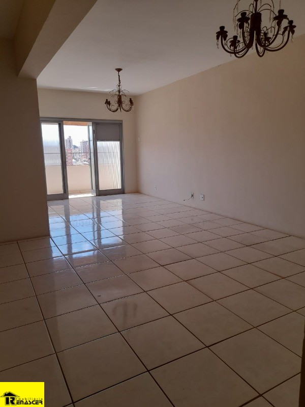 Apartamento com 3 quartos à venda, 120m² — foto 9 de 12