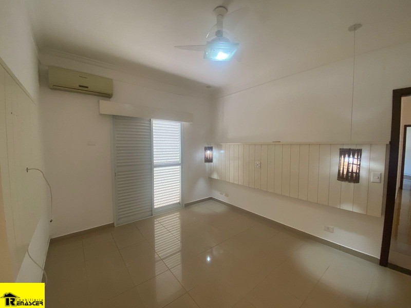 Casa de Condomínio com 3 quartos à venda e aluguel, 420m² — foto 18 de 23