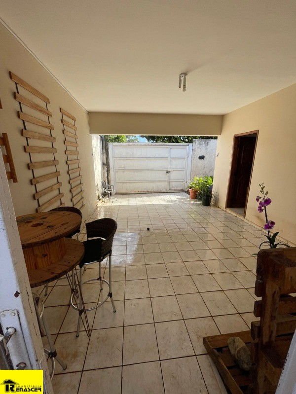 Casa com 3 quartos à venda — foto 4 de 25