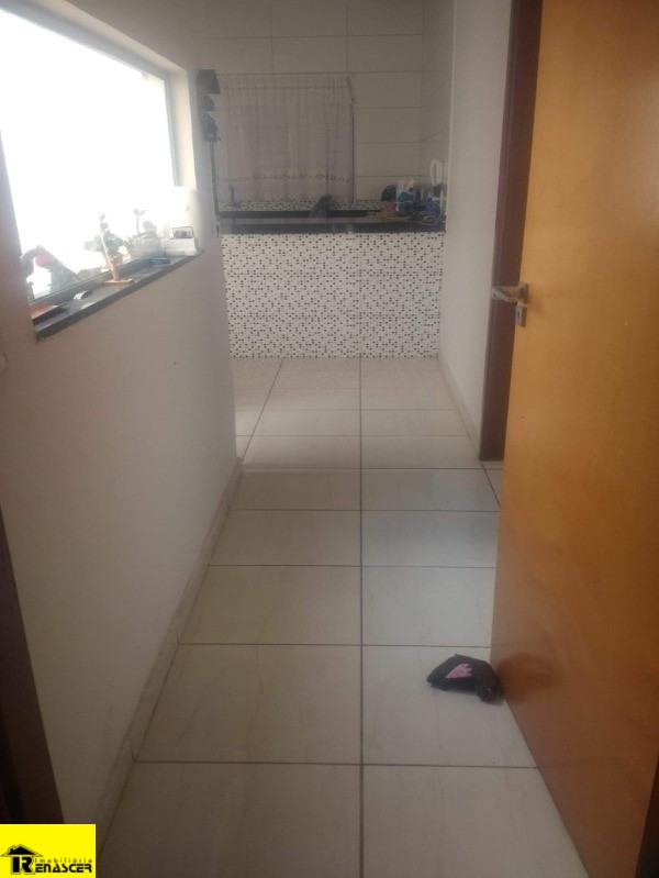 Casa com 3 quartos à venda, 202m² — foto 15 de 27