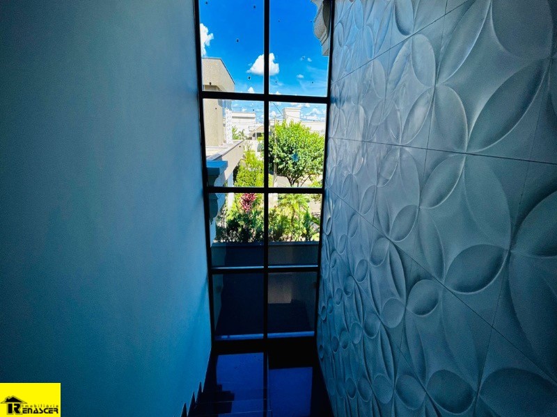 Casa de Condomínio com 3 quartos à venda, 257m² — foto 12 de 29