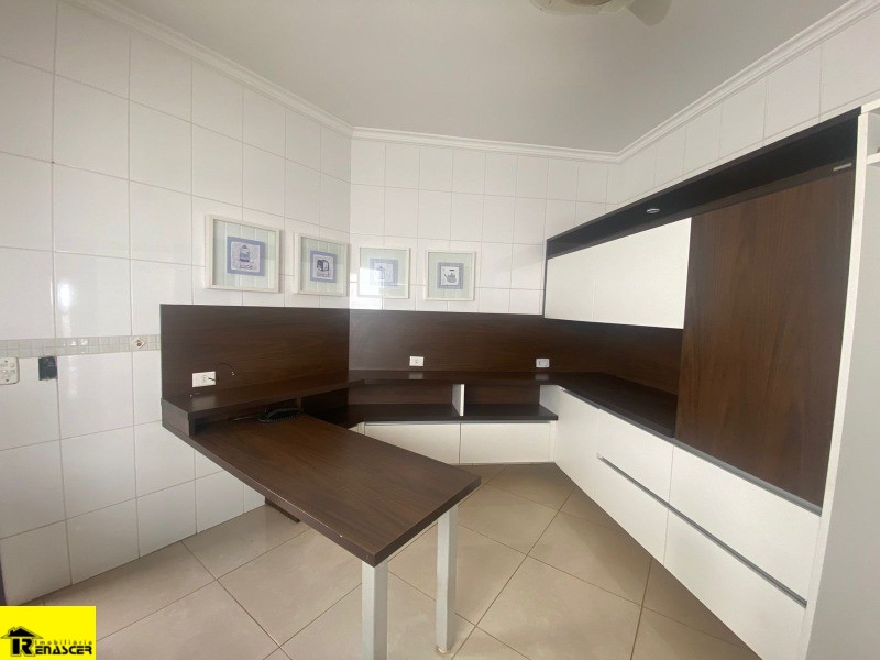 Casa de Condomínio com 3 quartos à venda e aluguel, 420m² — foto 8 de 23