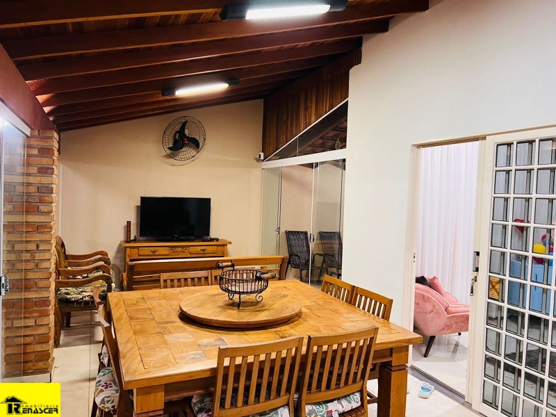 Casa com 2 quartos à venda, 200m² — foto 28 de 49
