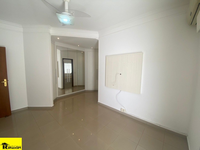 Casa de Condomínio com 3 quartos à venda e aluguel, 420m² — foto 17 de 23