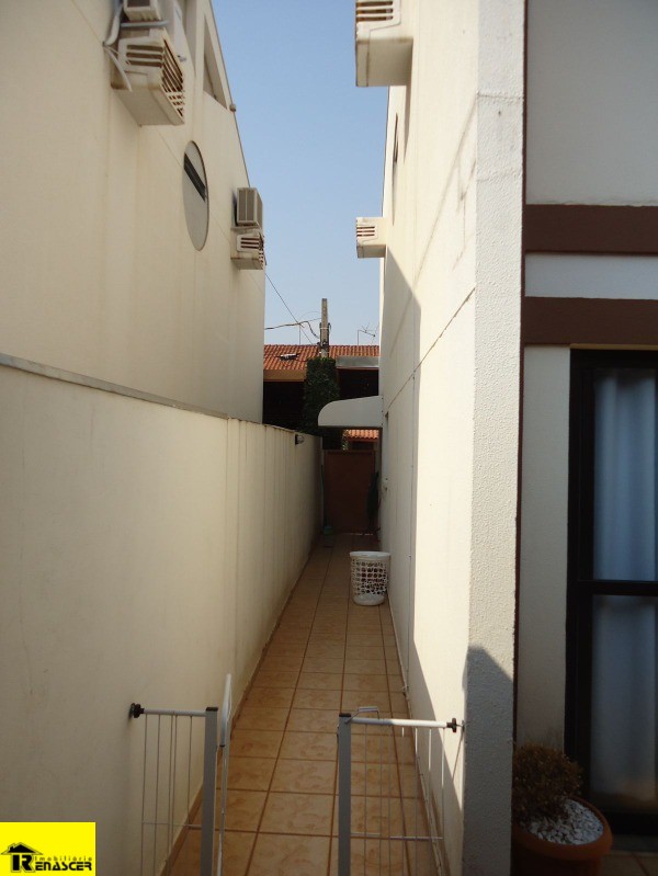 Casa de Condomínio com 3 quartos à venda, 160m² — foto 4 de 15