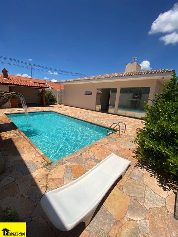 Casa com 4 quartos à venda e aluguel, 300m² — foto 7 de 22