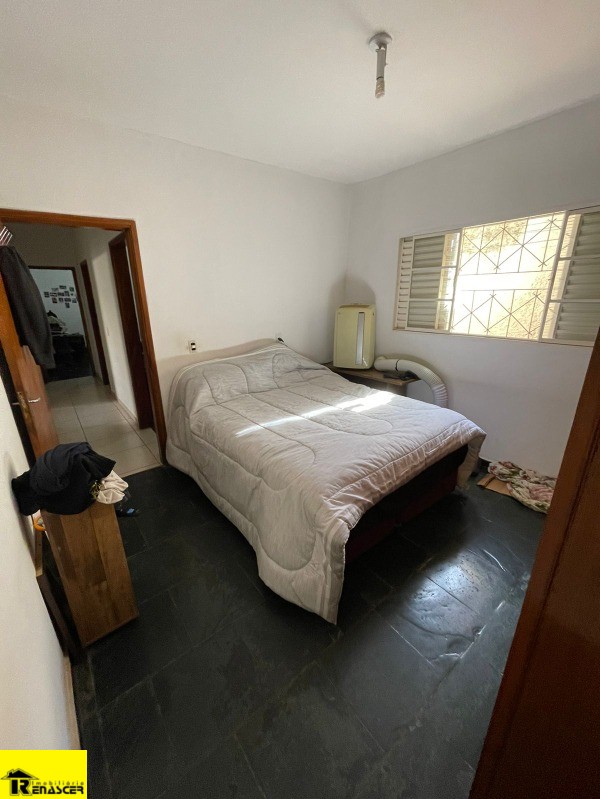 Casa com 3 quartos à venda — foto 17 de 25