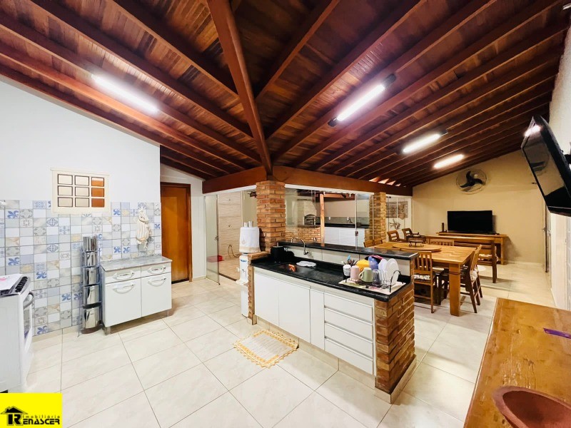 Casa com 2 quartos à venda, 200m² — foto 47 de 49