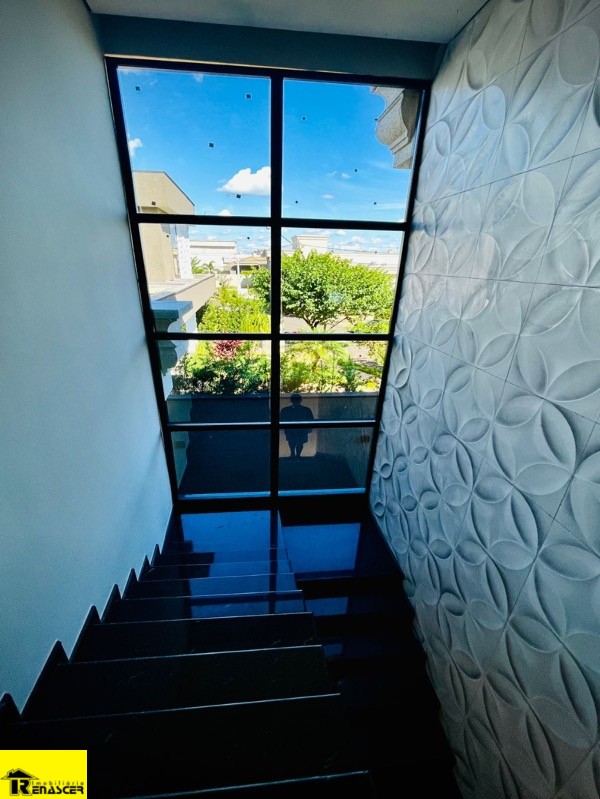 Casa de Condomínio com 3 quartos à venda, 257m² — foto 11 de 29