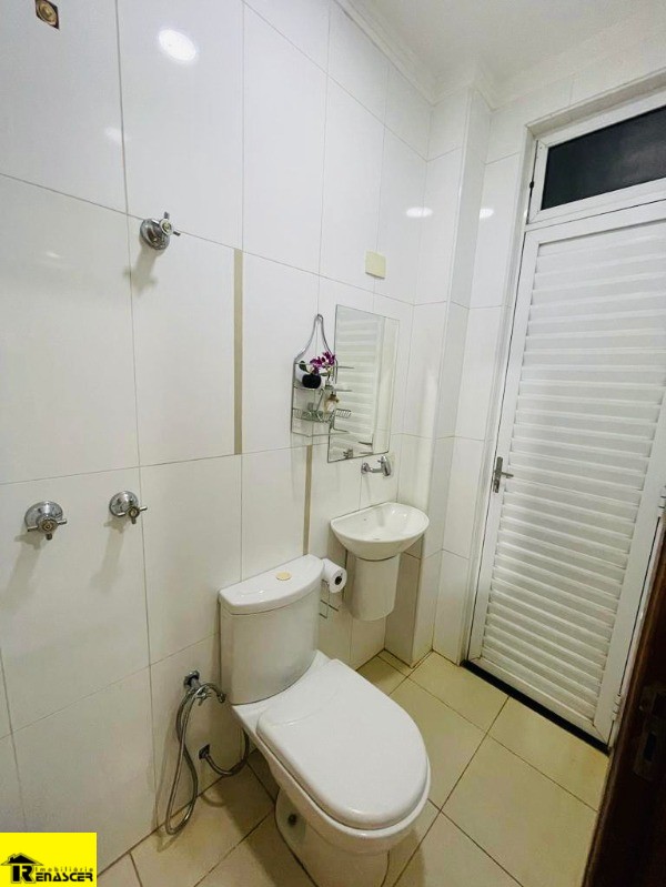 Casa de Condomínio com 3 quartos à venda — foto 19 de 37