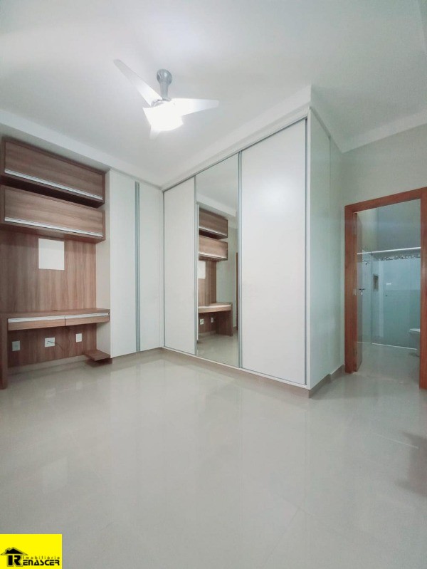 Casa com 3 quartos à venda, 200m² — foto 13 de 21