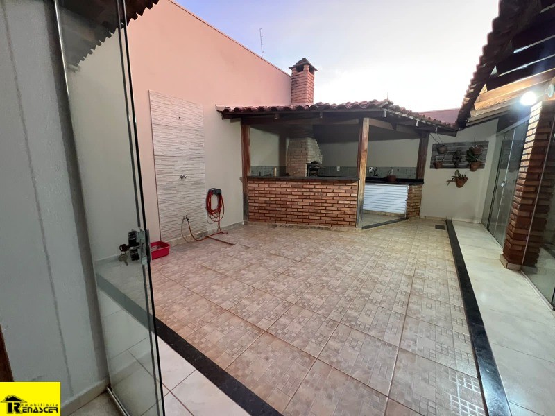 Casa com 2 quartos à venda, 200m² — foto 26 de 49