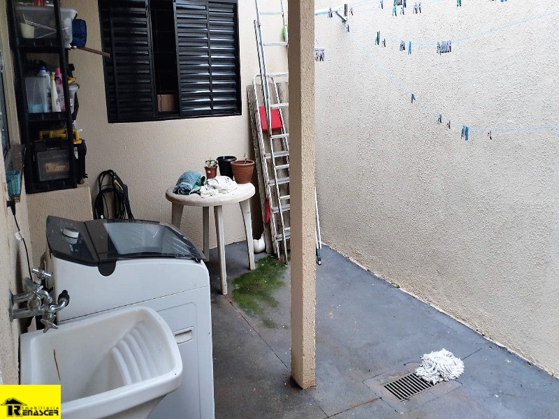Casa com 3 quartos à venda, 200m² — foto 8 de 8