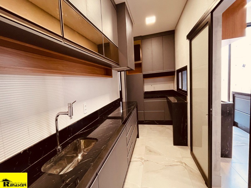 Casa de Condomínio com 3 quartos à venda, 250m² — foto 6 de 21
