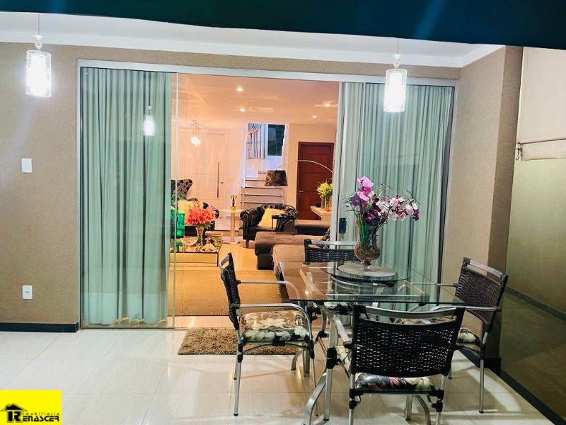 Casa de Condomínio com 3 quartos à venda — foto 3 de 37