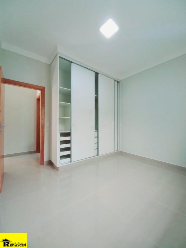 Casa com 3 quartos à venda, 200m² — foto 15 de 21