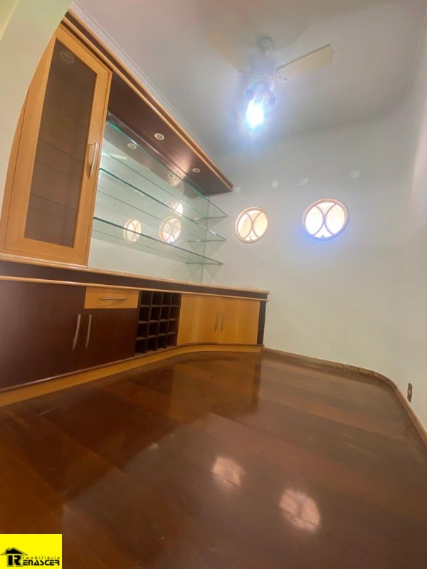 Casa com 3 quartos para aluguel, 1150m² — foto 11 de 16