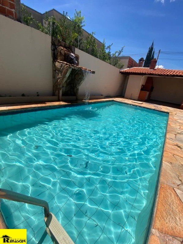 Casa com 4 quartos à venda e aluguel, 300m² — foto 6 de 22