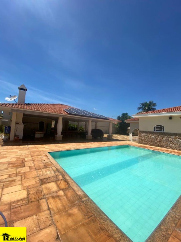 Casa com 3 quartos para aluguel, 1150m² — foto 1 de 16
