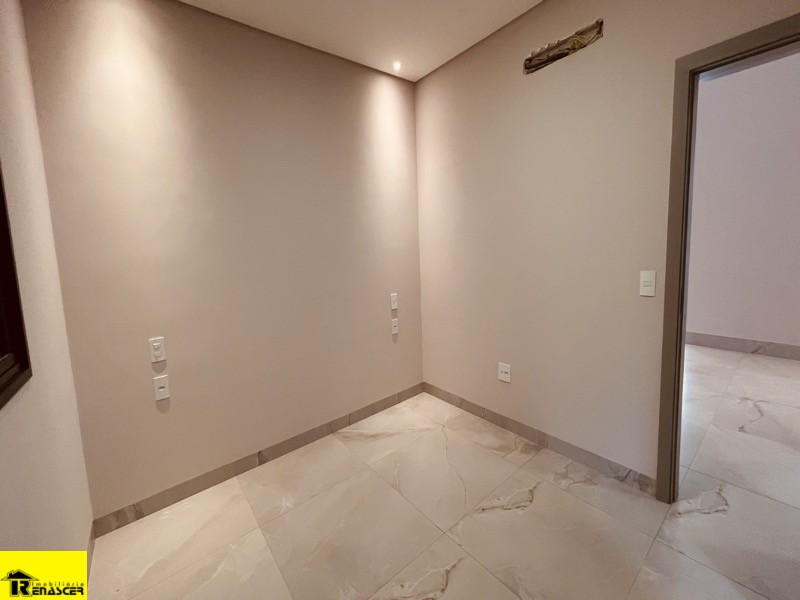 Casa de Condomínio com 3 quartos à venda, 250m² — foto 18 de 21