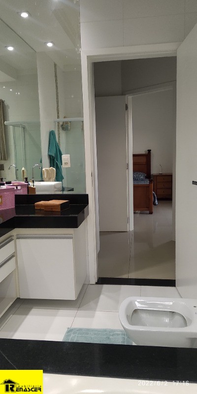 Casa de Condomínio com 3 quartos à venda — foto 26 de 35