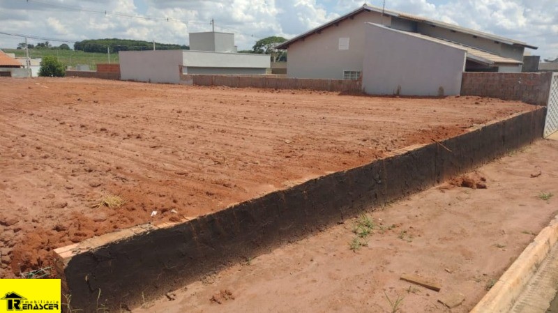 Terreno / Lote / Condomínio  à venda, 348m² — foto 2 de 10