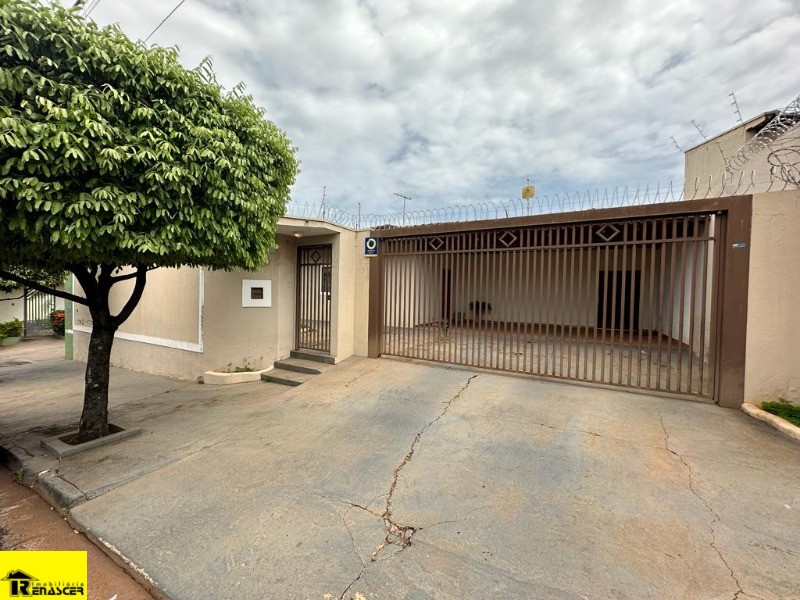 Casa com 3 quartos à venda — foto 1 de 27