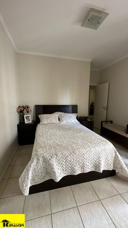 Apartamento com 3 quartos à venda, 145m² — foto 11 de 13